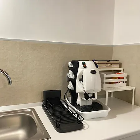 Carla's * بومبيي